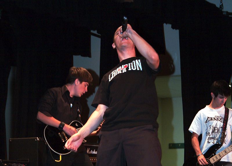 f20040529_7563.jpg
